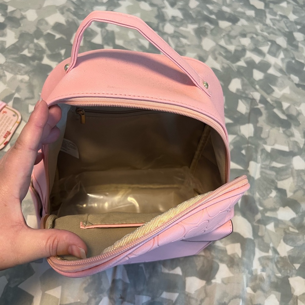 Pink Heart-Patterned Backpack - Picture 4 of 5